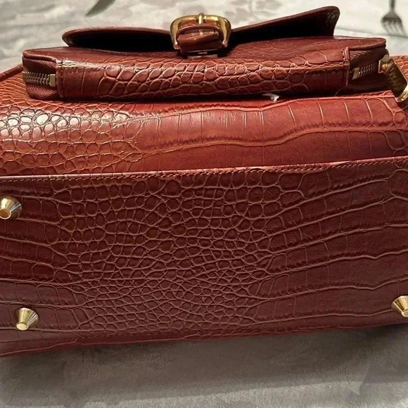 Brand New Lori Griener Faux Alligator Brown Purse - Picture 2 of 8